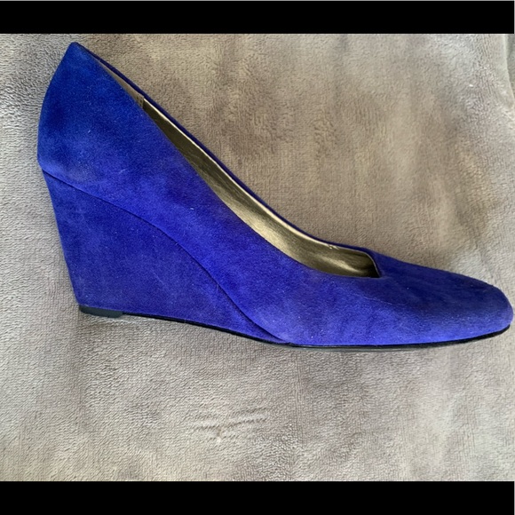 Bandolino Wedges - Picture 2 of 2